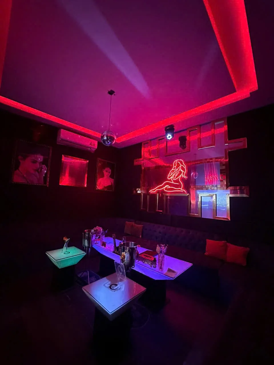 MAJU TOP CLASS BAR - LOUNGEの店舗写真