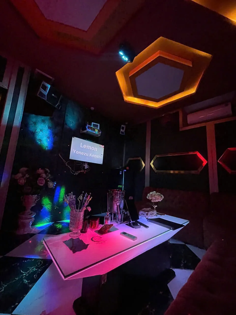 MAJU TOP CLASS BAR - LOUNGEの店舗写真