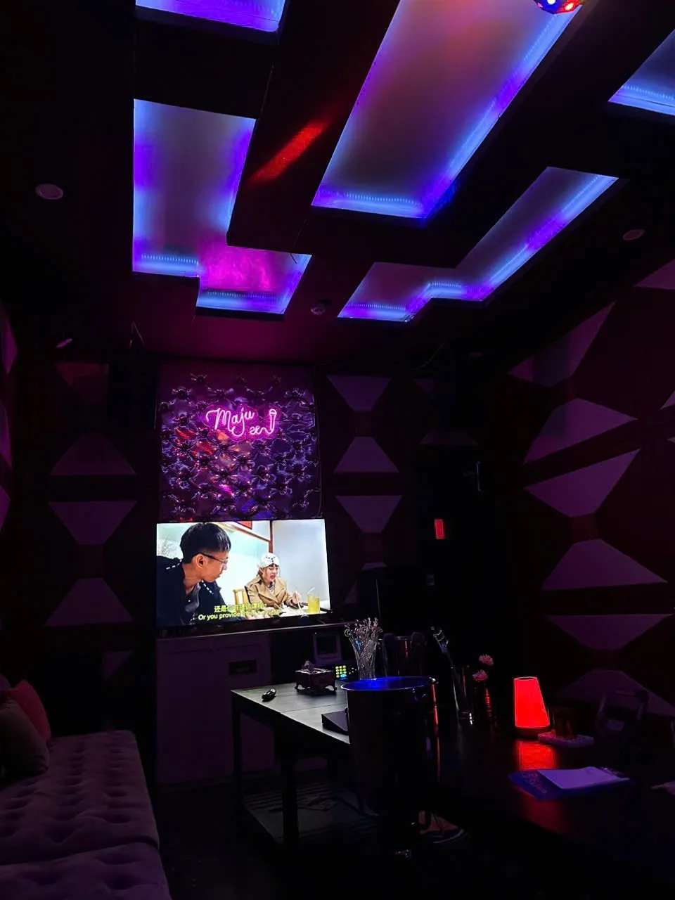 MAJU TOP CLASS BAR - LOUNGEの店舗写真