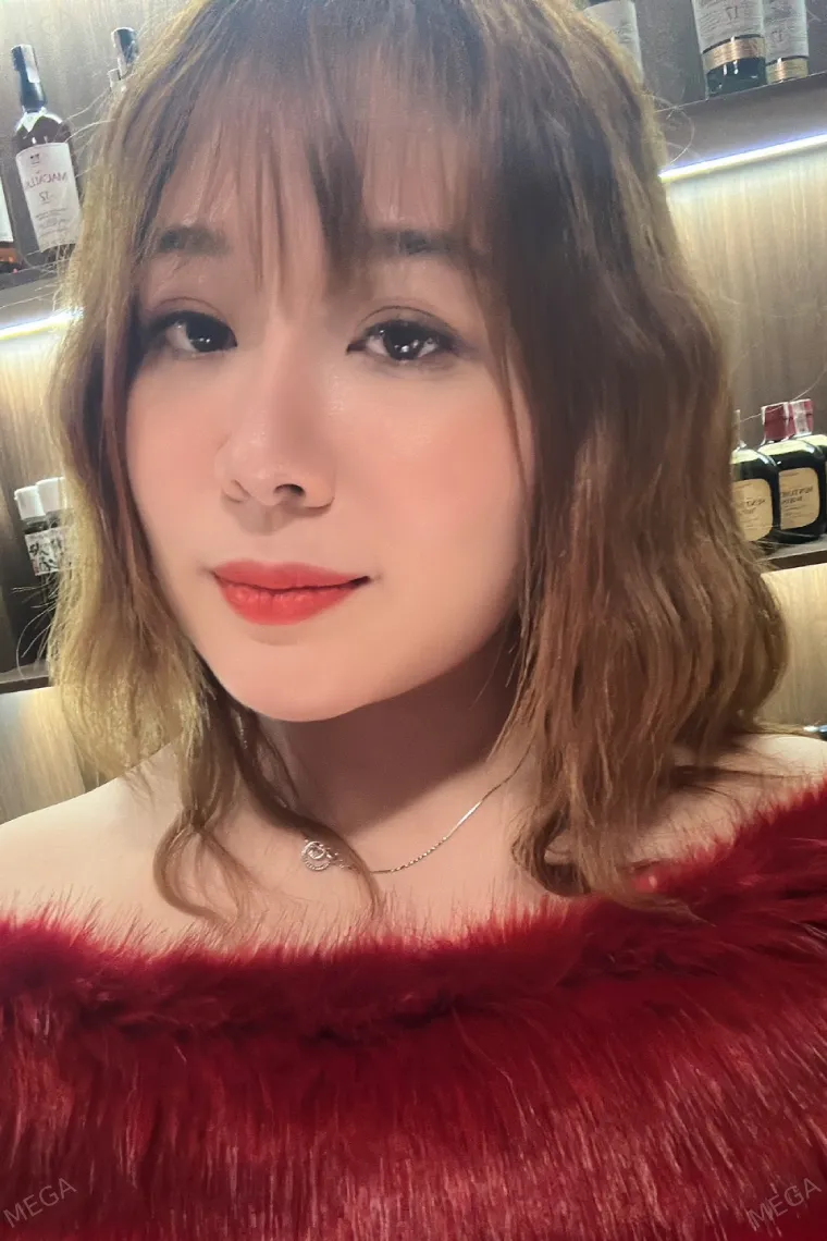 ダナンのガールズバー GOD Bar Loungeのベニさん