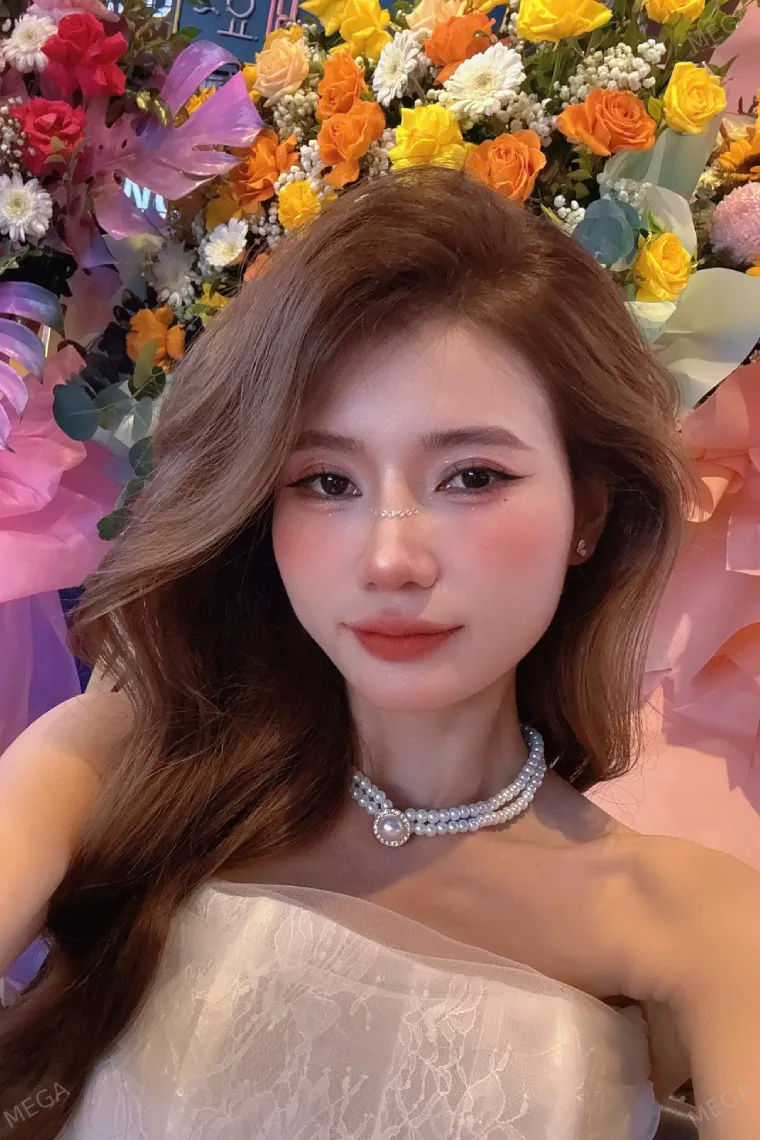 ダナンのガールズバー GOD Bar Loungeのシズさん