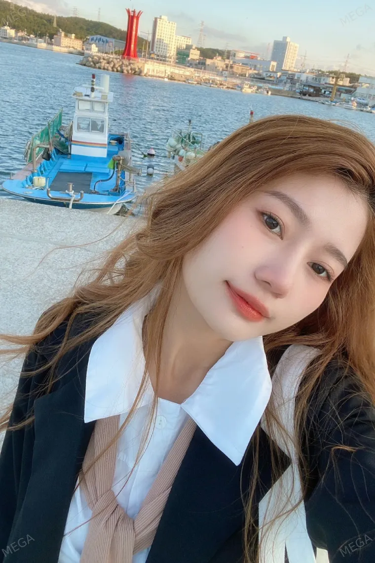 ダナンのガールズバー GOD Bar Loungeのシズさん