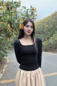 ハノイのリンランのガールズバー Bar lounge 楽しいのアンさん