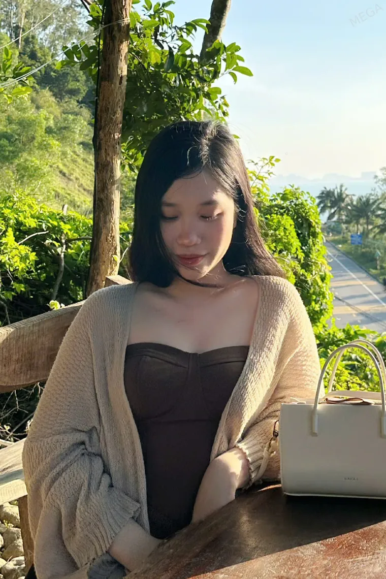 ダナンのガールズバー BUBBLE TOKYOのエリさん