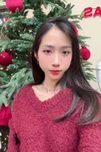 ハノイのリンランのガールズバー Bar lounge 楽しいのサクさん