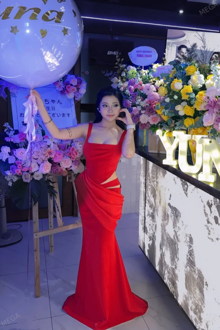 ハノイのリンランのガールズバー Kitsune Barのユナさん